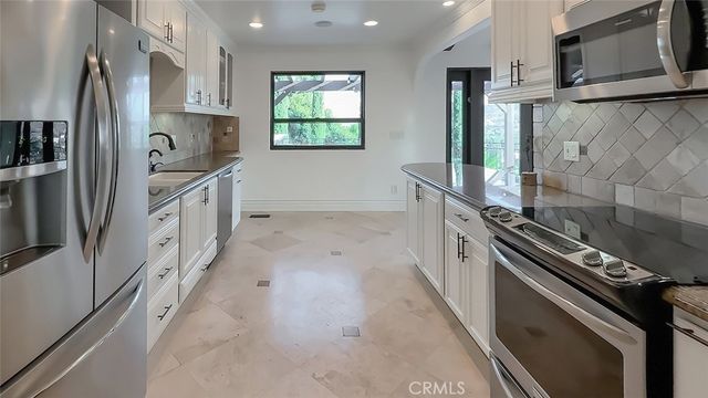 567 Lone Oak, Thousand Oaks, CA 91362