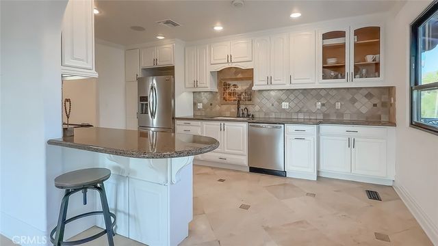 567 Lone Oak, Thousand Oaks, CA 91362