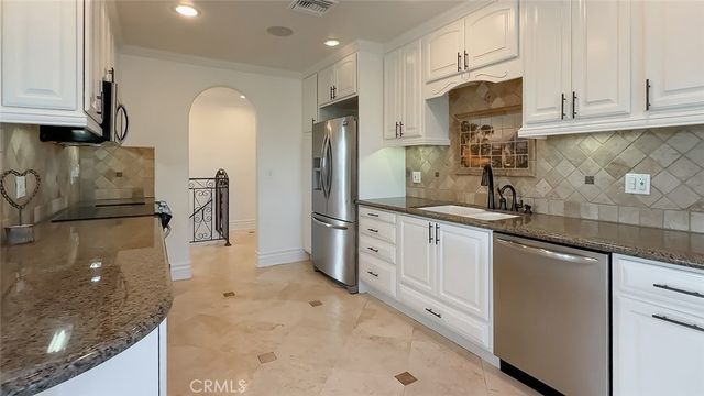567 Lone Oak, Thousand Oaks, CA 91362