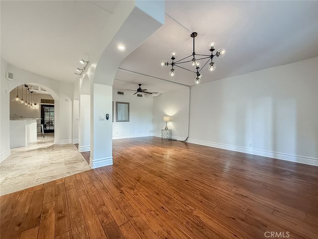 567 Lone Oak, Thousand Oaks, CA 91362