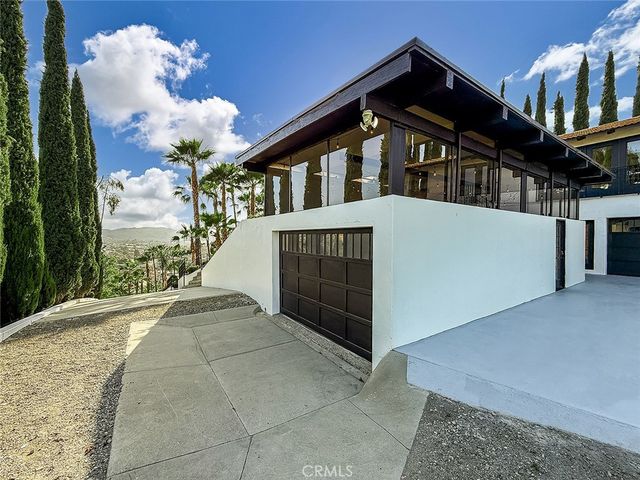 567 Lone Oak, Thousand Oaks, CA 91362