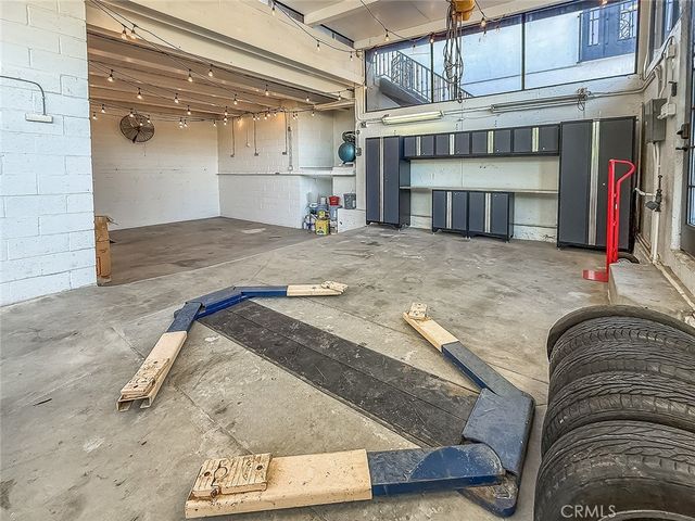 567 Lone Oak, Thousand Oaks, CA 91362