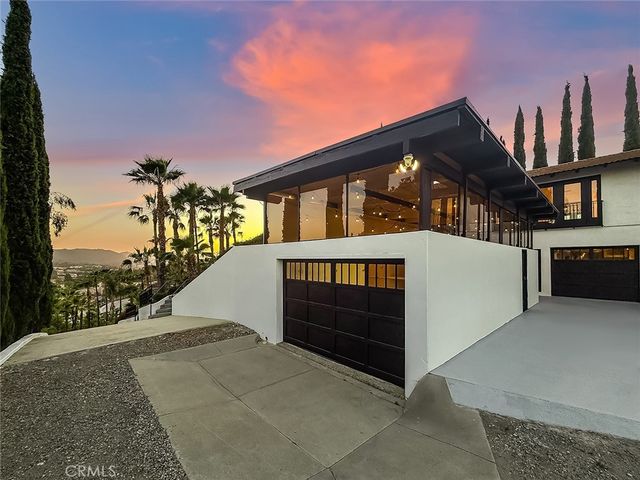 567 Lone Oak, Thousand Oaks, CA 91362