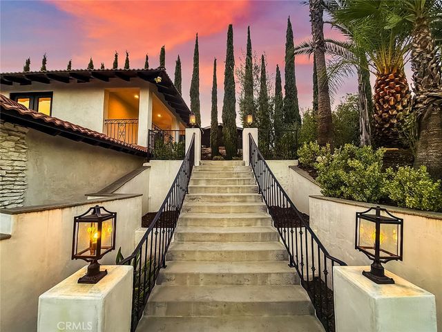 567 Lone Oak, Thousand Oaks, CA 91362