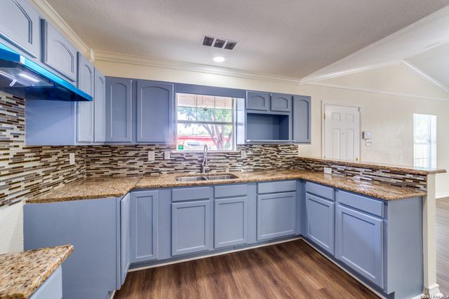 651 N SAN AUGUSTINE AVE, San Antonio, TX 78228