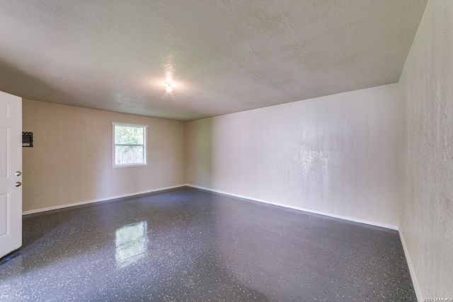 651 N SAN AUGUSTINE AVE, San Antonio, TX 78228