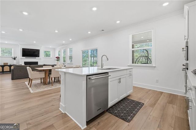 143 Meadow View Loop, Dallas, GA 30132