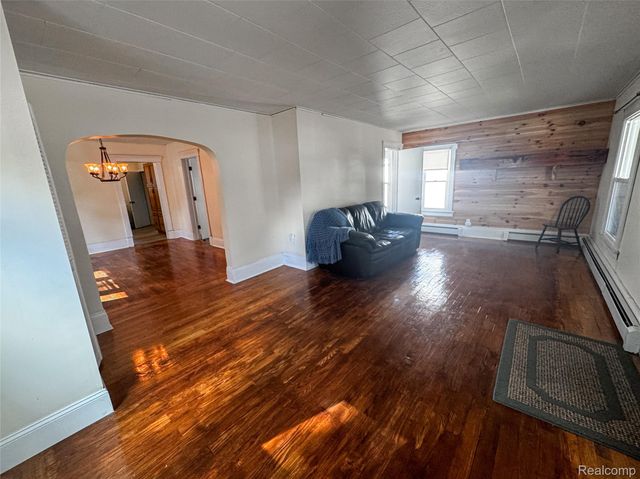 607 N Oak Street, Durand, MI 48429