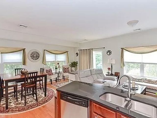 812 Franklin Street A, Worcester, MA 01604