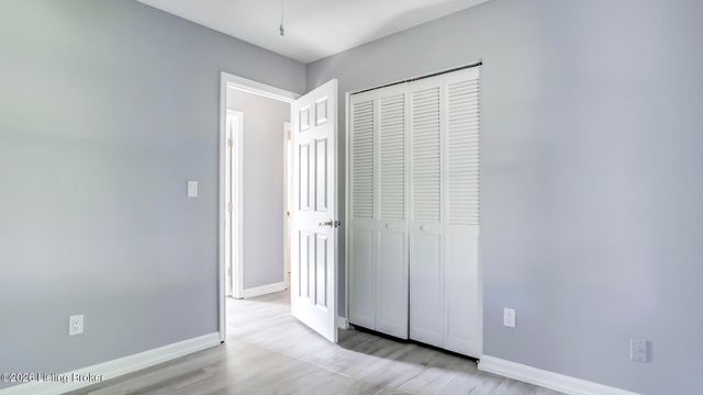 335 Earlywood Way, Louisville, KY 40229