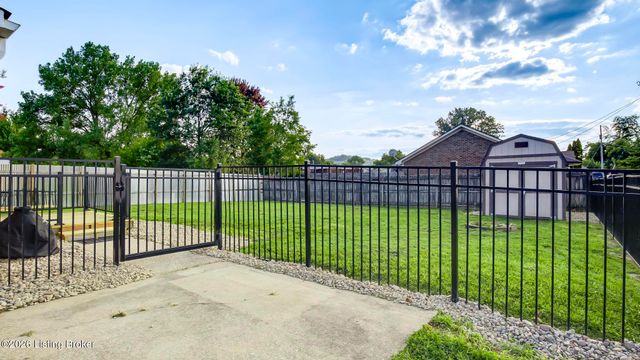 335 Earlywood Way, Louisville, KY 40229