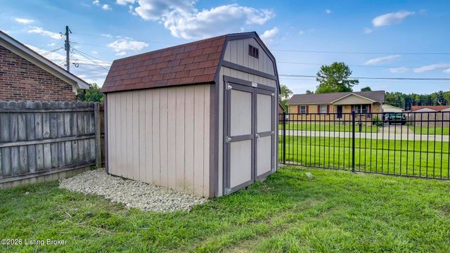 335 Earlywood Way, Louisville, KY 40229