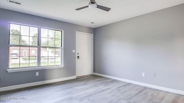 335 Earlywood Way, Louisville, KY 40229