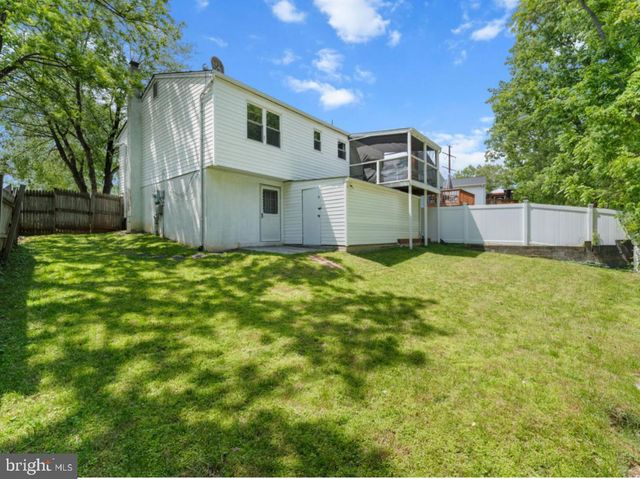 8015 CROSS CREEK DR, Glen Burnie, MD 21061
