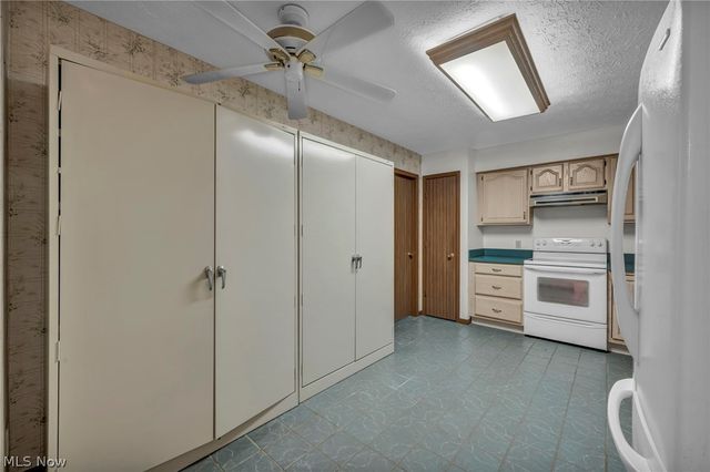 9217 Bechtel Road, Elyria, OH 44035