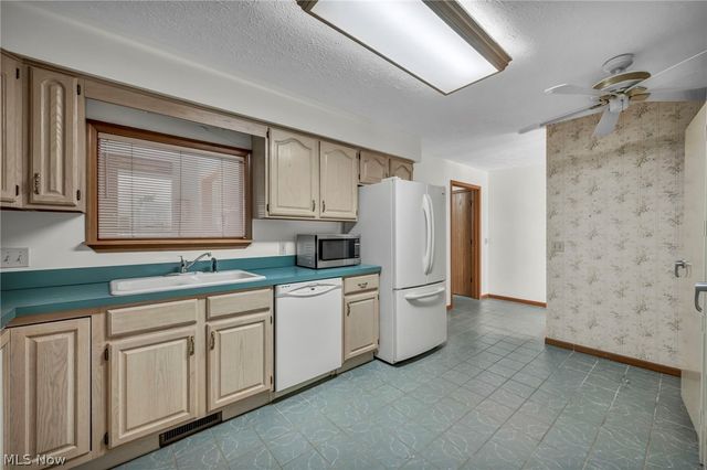 9217 Bechtel Road, Elyria, OH 44035