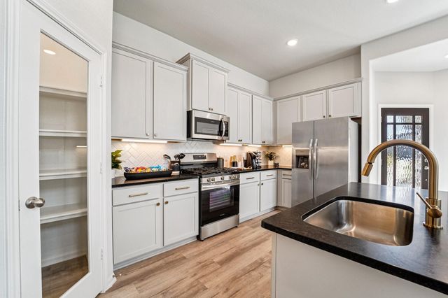 11757 Whirlaway Drive, Willis, TX 77318
