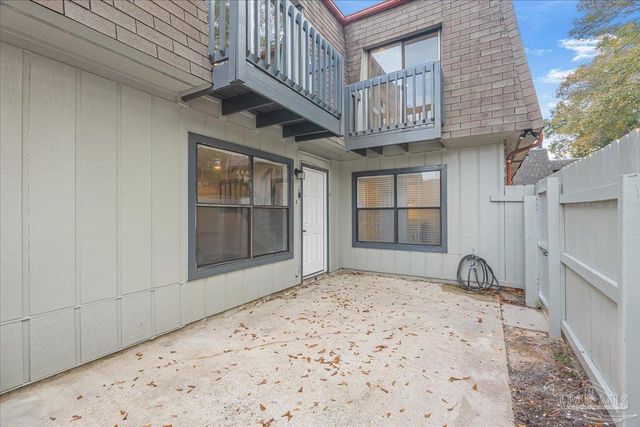 2301 W Michigan Ave 12, Pensacola, FL 32514