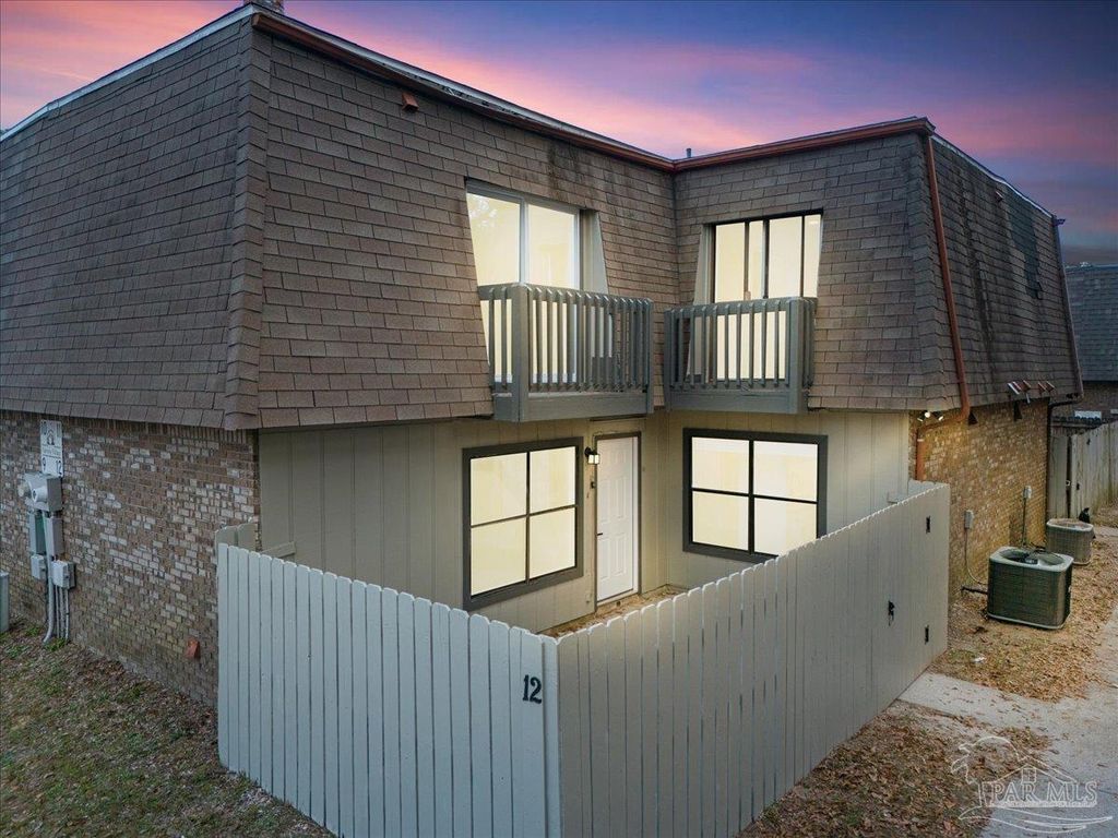 2301 W Michigan Ave 12, Pensacola, FL 32514