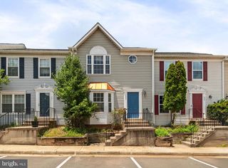 305 MOSEBY CT, Manassas Park, VA 20111