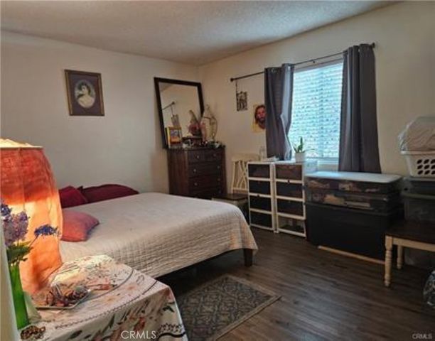 18307 Burbank Boulevard 41, Tarzana, CA 91356