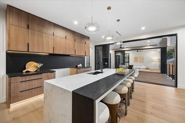 505 Wilmington Drive, Bellaire, TX 77401