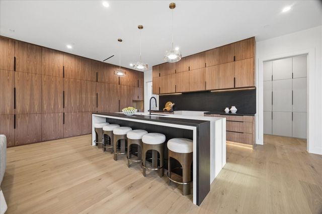 505 Wilmington Drive, Bellaire, TX 77401