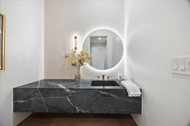 505 Wilmington Drive, Bellaire, TX 77401