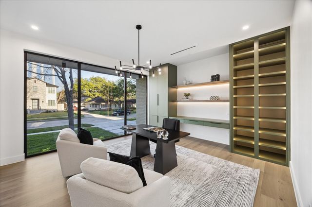 505 Wilmington Drive, Bellaire, TX 77401