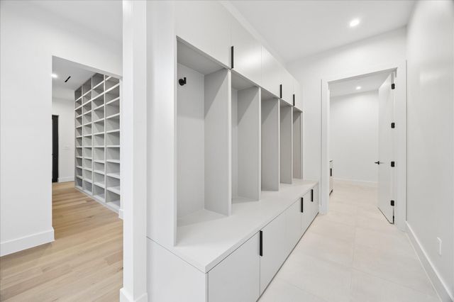 505 Wilmington Drive, Bellaire, TX 77401