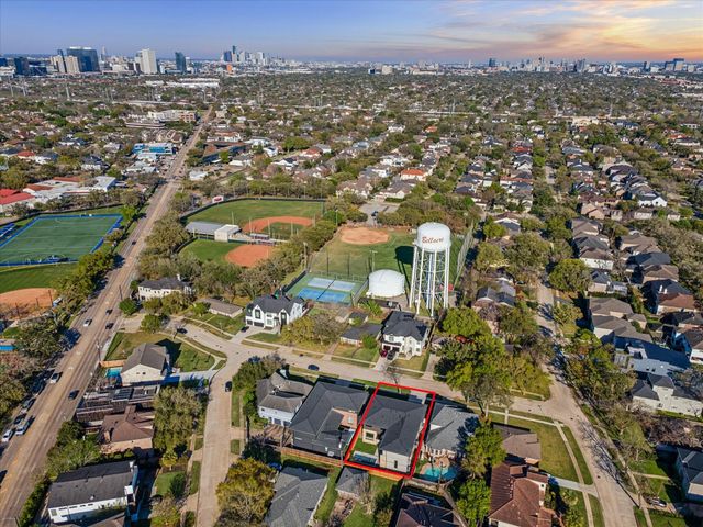 505 Wilmington Drive, Bellaire, TX 77401