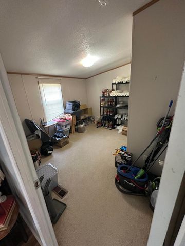 649 Eagle Avenue, Summersville, MO 65571