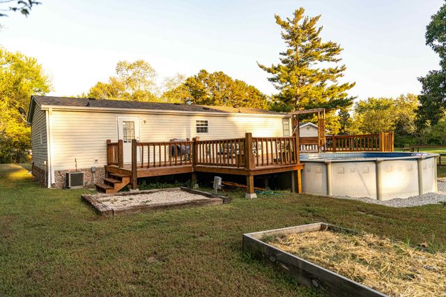 649 Eagle Avenue, Summersville, MO 65571