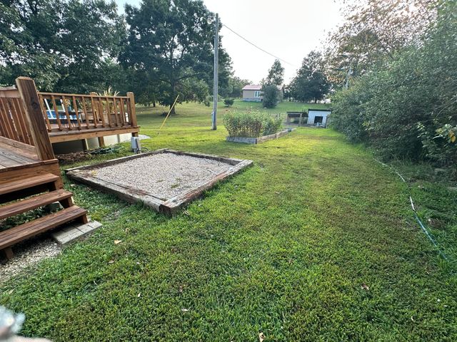 649 Eagle Avenue, Summersville, MO 65571