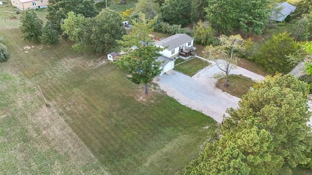 649 Eagle Avenue, Summersville, MO 65571