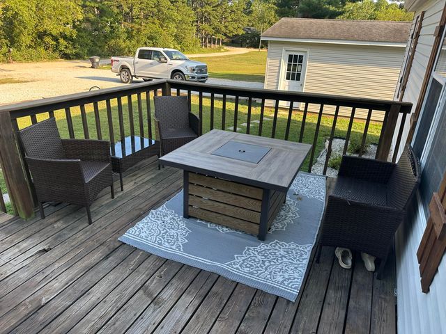 649 Eagle Avenue, Summersville, MO 65571