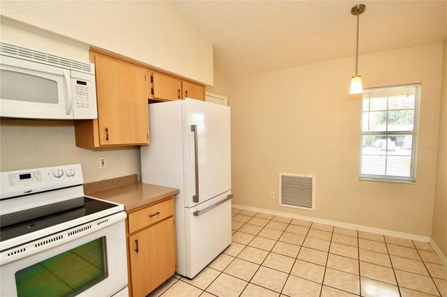 240 BOCA CIEGA ROAD, Mascotte, FL 34753