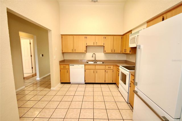 240 BOCA CIEGA ROAD, Mascotte, FL 34753