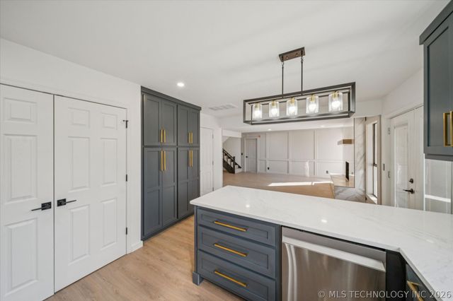 909 W Albuquerque Street, Broken Arrow, OK 74011