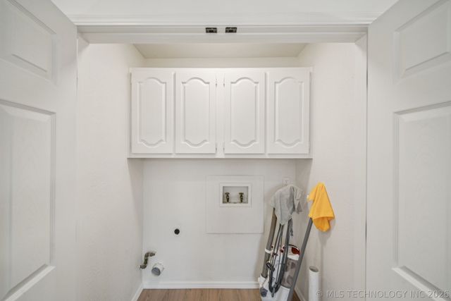 909 W Albuquerque Street, Broken Arrow, OK 74011