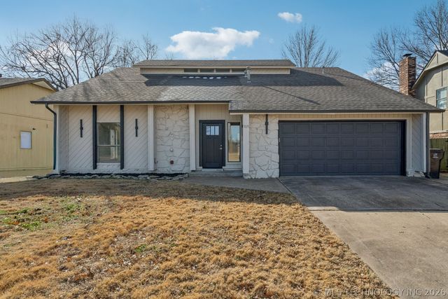 909 W Albuquerque Street, Broken Arrow, OK 74011