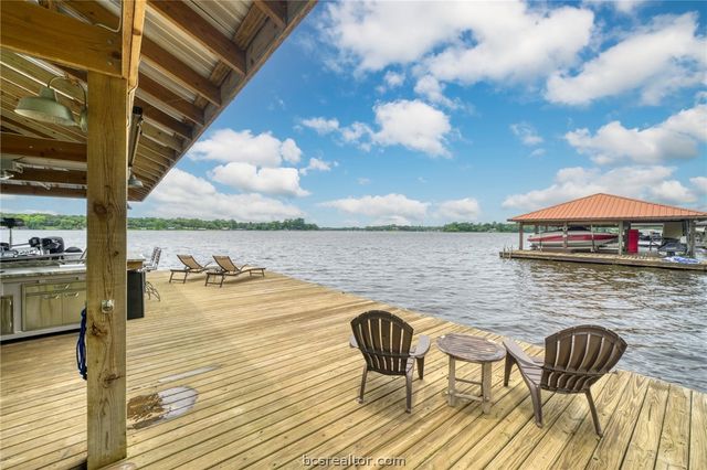 11452 Riley Green Road, Franklin, TX 77856