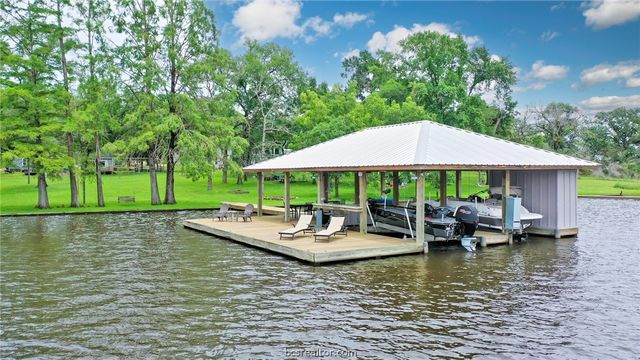 11452 Riley Green Road, Franklin, TX 77856