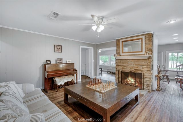 11452 Riley Green Road, Franklin, TX 77856