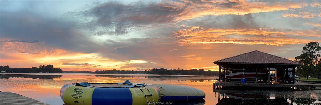 11452 Riley Green Road, Franklin, TX 77856