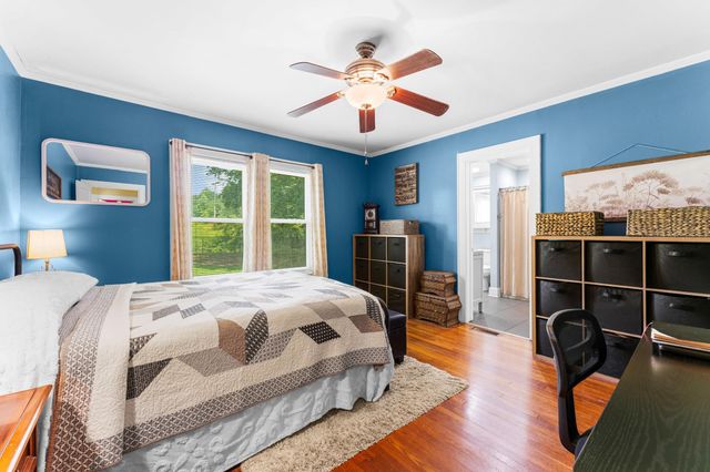 726 Foster Rd, Inman, SC 29349
