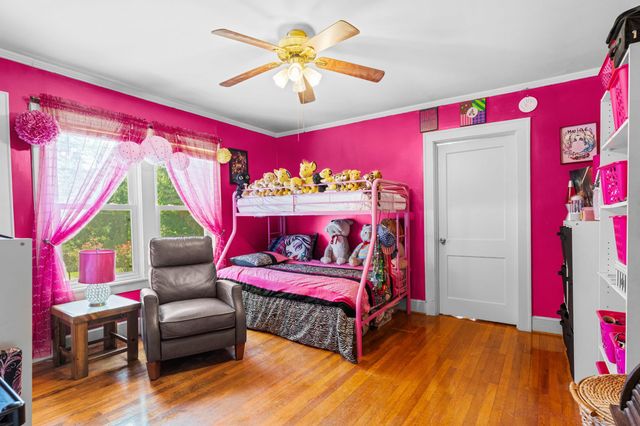 726 Foster Rd, Inman, SC 29349