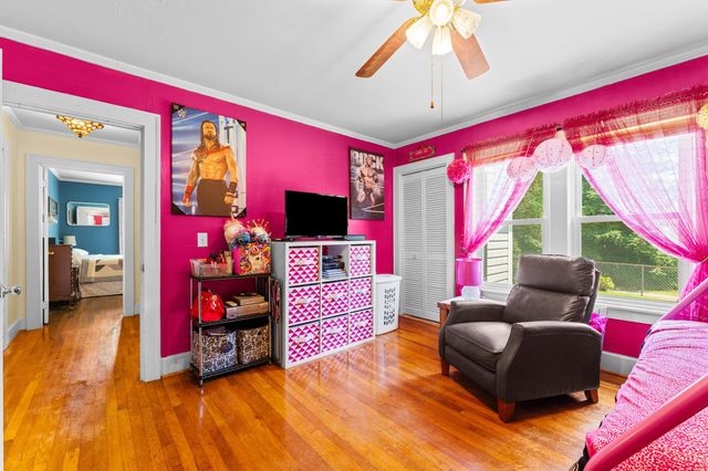 726 Foster Rd, Inman, SC 29349