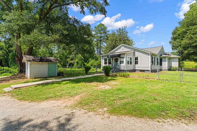 726 Foster Rd, Inman, SC 29349