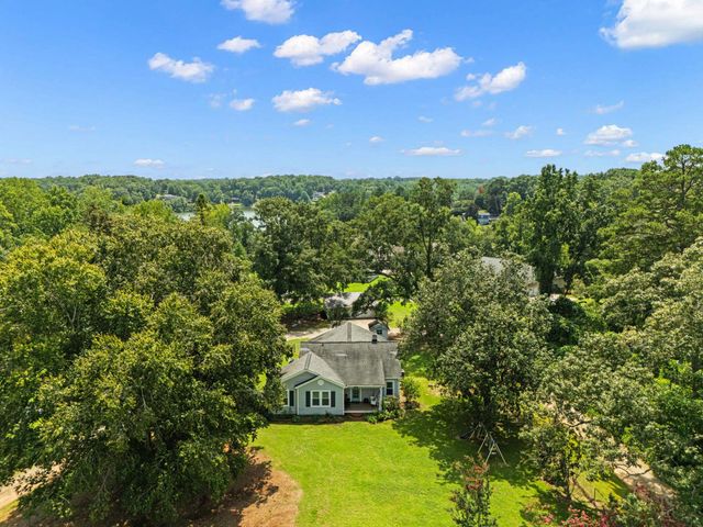 726 Foster Rd, Inman, SC 29349